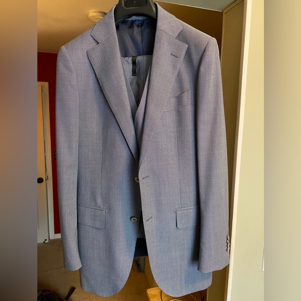 Suitsupply light blue Lazio 3 piece Suit